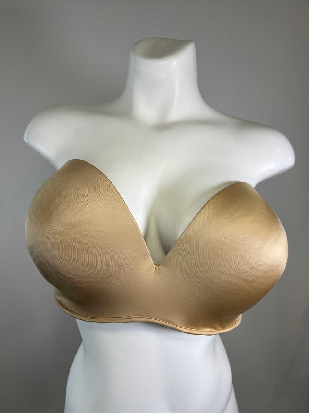 Cacique Strapless Plunge Bandeau Underwire Bra in Nude Beige 46C